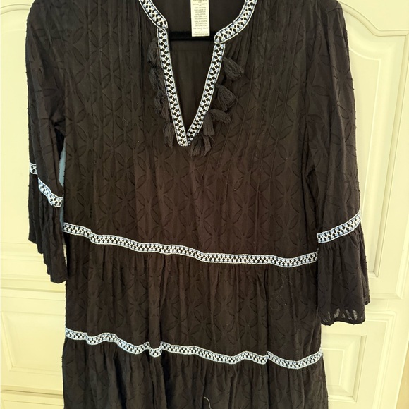 Tommy Bahama Dresses & Skirts - Tommy Bahama Black and White Crochet Dress
